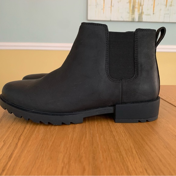 Sorel Shoes - Never worn Sorel booties size 8 brand new with tags
